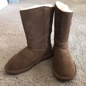 New Never worn | BearPaw uggs style